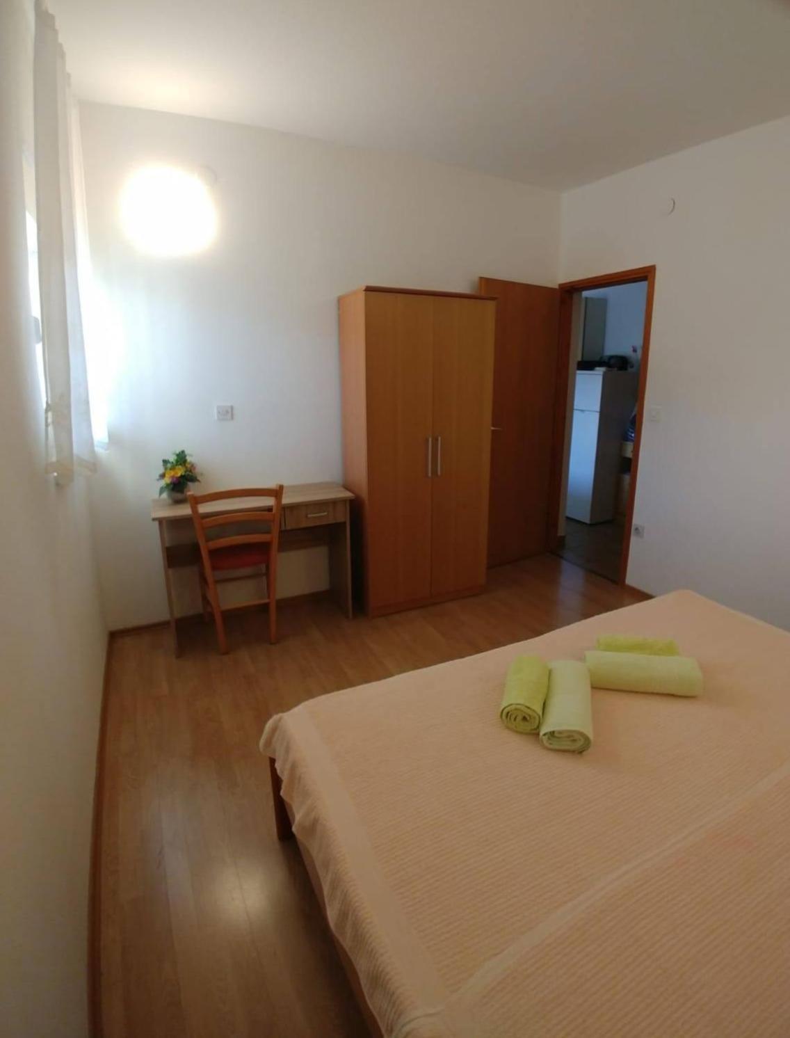 Apartments With A Parking Space Kornic, Krk - 5306 Rum bild